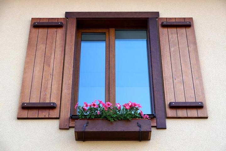 Volet bois sur mesure Montpellier